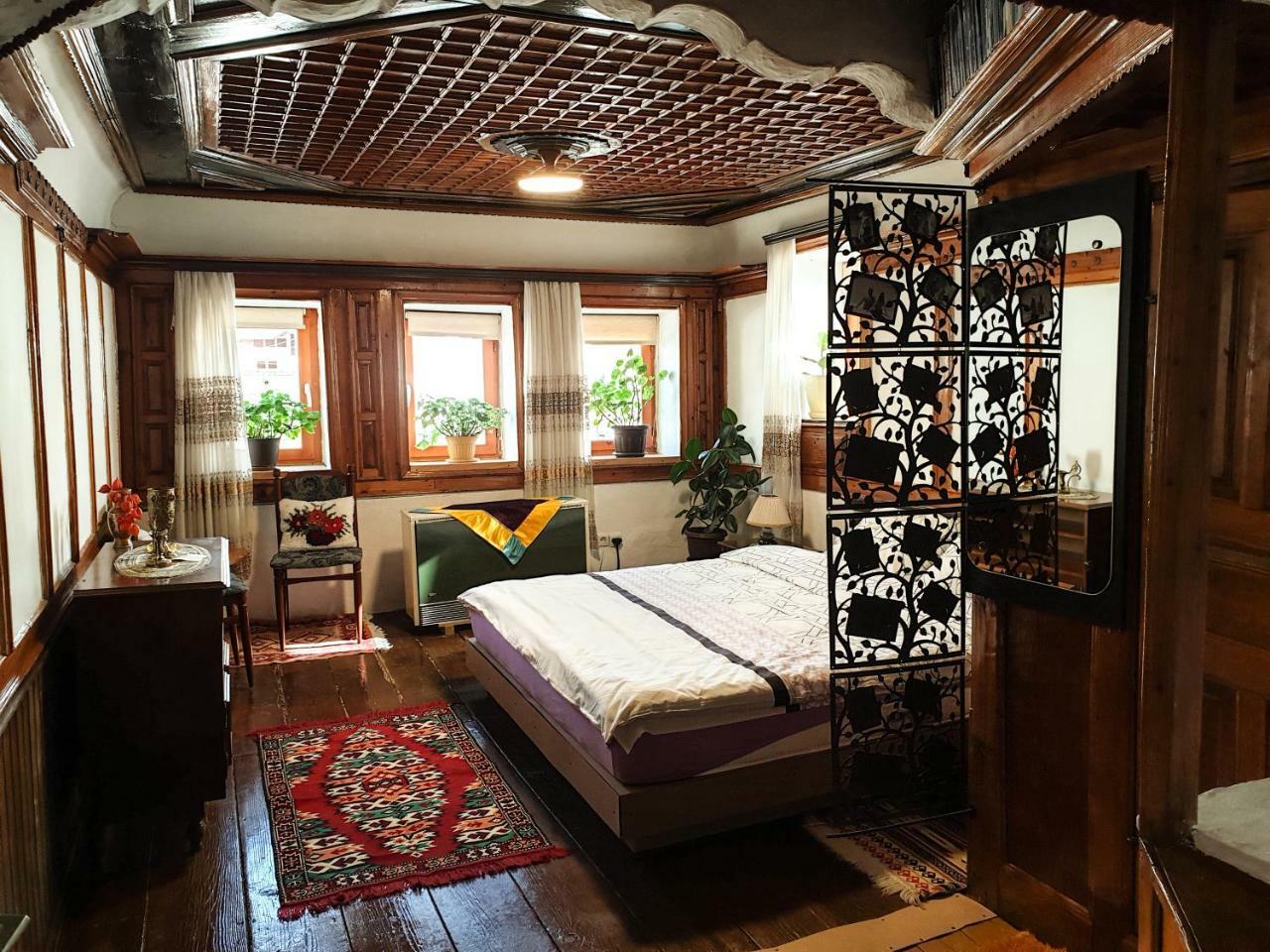 Kulla Dula Guesthouse Gjakova Eksteriør bilde