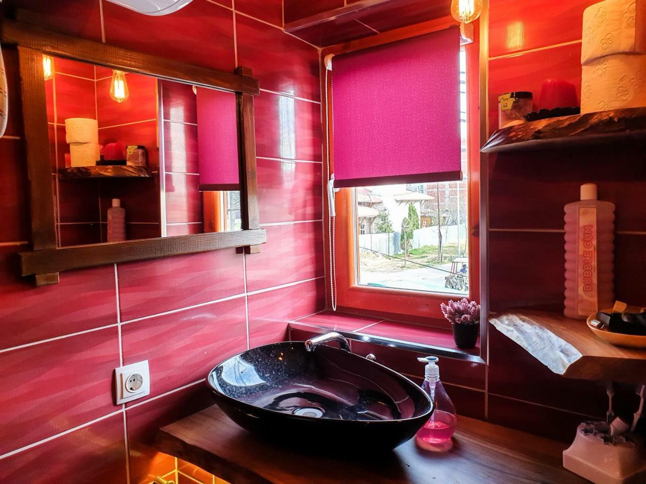 Kulla Dula Guesthouse Gjakova Eksteriør bilde