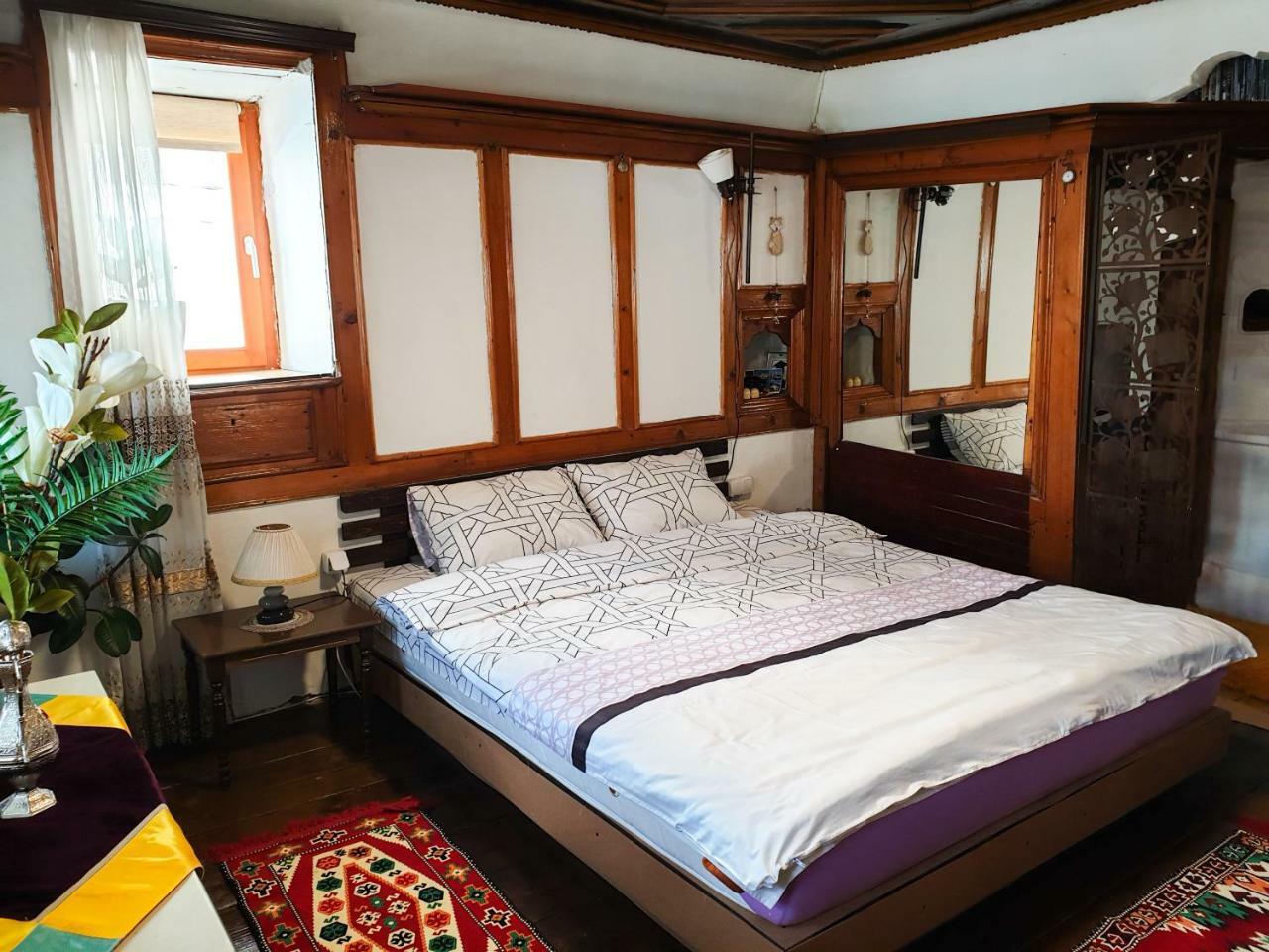 Kulla Dula Guesthouse Gjakova Eksteriør bilde