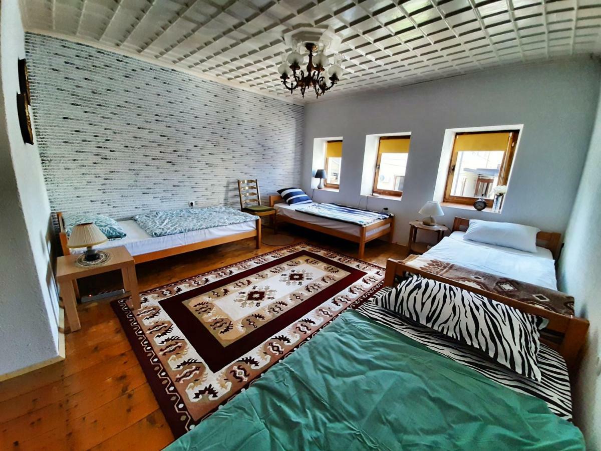 Kulla Dula Guesthouse Gjakova Eksteriør bilde